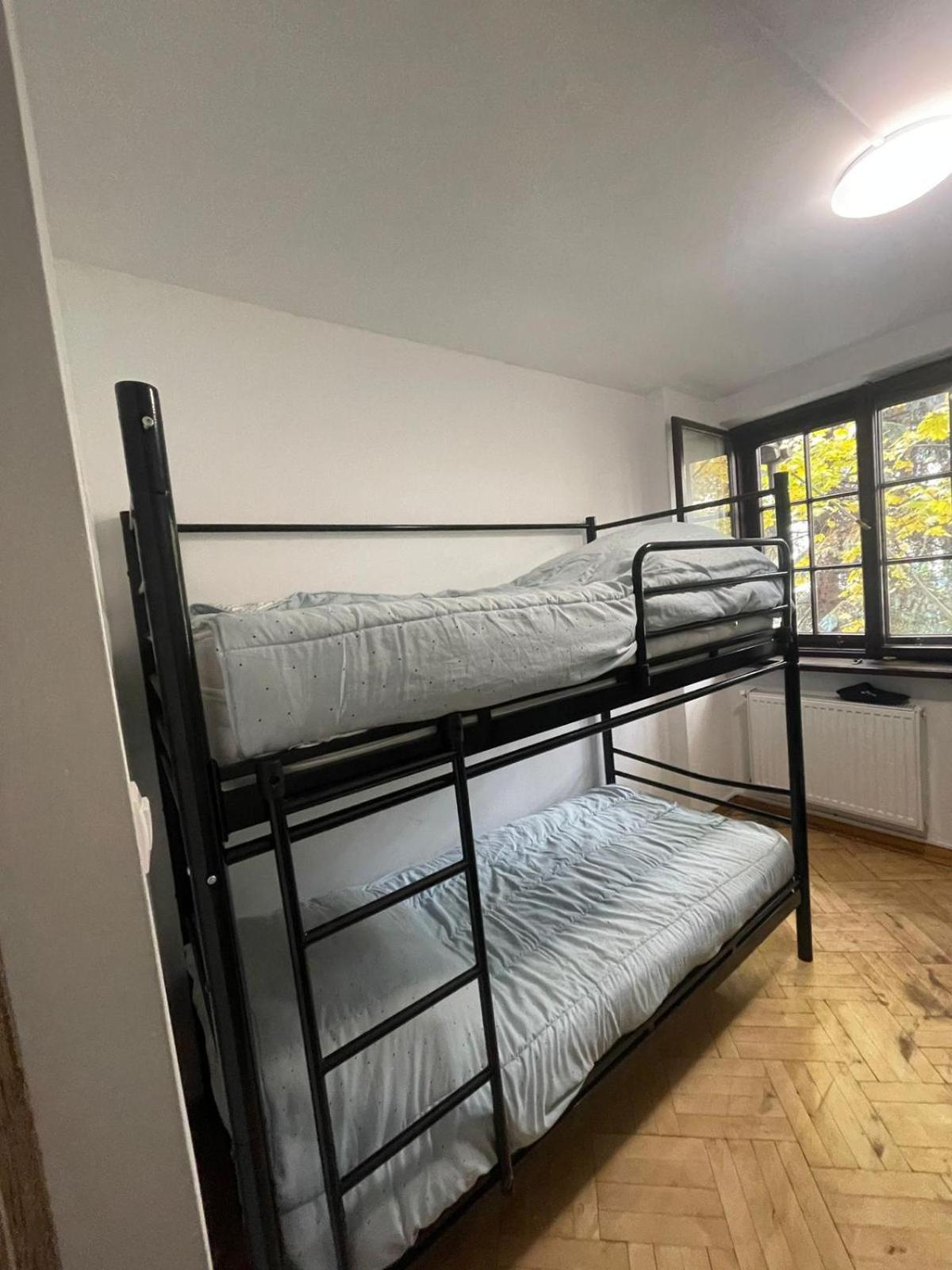Eden Life Hostel *